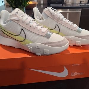 Nike Waffle Racer Size 8